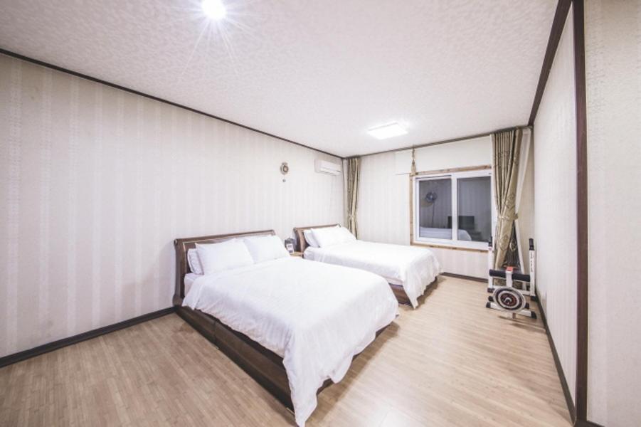 Sunyang Village Pension Jeju Exterior foto