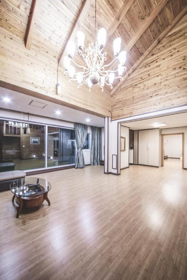 Sunyang Village Pension Jeju Exterior foto